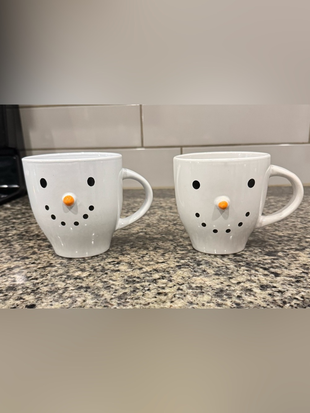 Royal Norfolk White Snowman Ceramic Mugs with Orange Carrot Noses (Set of 2)